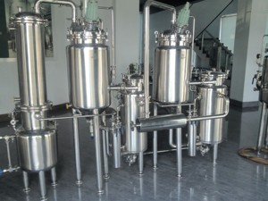 Évaporateur à double effet pour la concentration du <span class=keywords><strong>lait</strong></span>, du lactosérum et du <span class=keywords><strong>lait</strong></span> concentré, avec chauffage à la vapeur et utilisation secondaire de la vapeur - Product Image 3