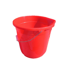 Cubo de Plástico con Boquilla Rojo 30X27X26Cm para Lavado de Autos y Uso Agrícola - Product Image 5