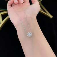 Collana con Pendente a Girasole in Diamante Sintetico Pt950, Collane alla Moda da Donna, Catenine alla Moda con Pendenti di Diamanti