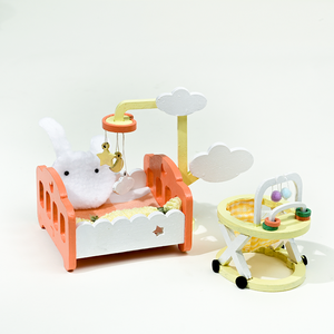 KnowMe hecho a mano 1:12 juego <span class=keywords><strong>de</strong></span> cama <span class=keywords><strong>de</strong></span> bebé en miniatura lindo pequeño conejo DIY casa <span class=keywords><strong>de</strong></span> <span class=keywords><strong>muñecas</strong></span> muebles juguete educativo <span class=keywords><strong>de</strong></span> <span class=keywords><strong>madera</strong></span> - Product Image 1