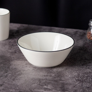 Service de table en céramique minimaliste uni, bols, assiettes et tasses rondes blanches pour un usage quotidien à la maison - Product Image 3