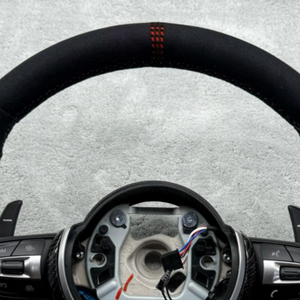 Volant de direction en Alcantara complet avec garniture en carbone de style CS pour BMW F10 F20 F22 F30 F31 M2 F87 M3 F80 M4 F82 F85 F90 X5 F15 E70 E90 - Product Image 2