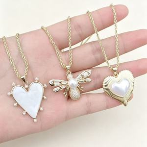 Wholesale 18K Gold Plated <b>Rope</b> <b>Chain</b> Necklace Shell Pearl Heart Bee Pendant Necklace - Product Image 2