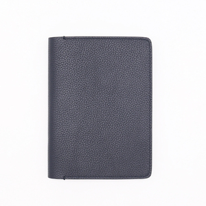 Cartera de viaje de cuero genuino Sublimación personalizada RFID Pasaporte Logo en relieve Elegante Tarjeta de viaje de negocios Porta Pasaporte - Product Image 3