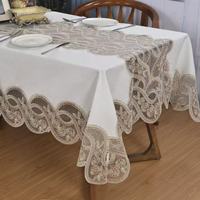 Nappe de mariage en velours brodé à la main en polyester avec design personnalisable et chemins de table