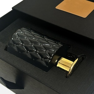 Ensemble cadeau de diffuseur élégant en verre noir mat et en plastique avec diamants en relief personnalisés pour toutes les occasions - Product Image 5