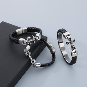 Bracciale in Pelle con Ancora in Acciaio Inox Placcato Argento, Gioiello Unisex di Moda Marina - Product Image 3