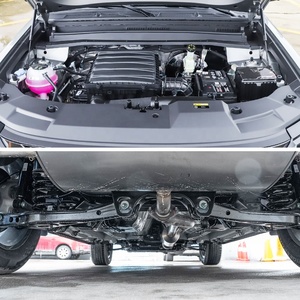 Подержанный автомобиль Jetour Traveler 2.0TD XWD Discover, среднеразмерный внедорожник, 2.0T, бензин, 7-ступенчатая DCT, квадратный дизайн, для бездорожья, до 3 лет выпуска - Product Image 4