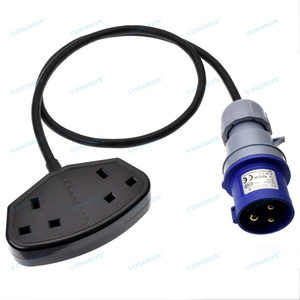 16A 250V Cee cắm để 13A Anh BS 2 cách ổ cắm Adapter với 1m H05VV-F 3G 1.5mm ² Cáp IP44 - Product Image 1