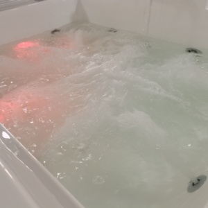 <span class=keywords><strong>Baignoire</strong></span> de massage spa intérieure de luxe, grande, en acrylique, avec jets de <span class=keywords><strong>douche</strong></span>, <span class=keywords><strong>baignoire</strong></span> à remous, <span class=keywords><strong>pour</strong></span> 2 personnes, à <span class=keywords><strong>prix</strong></span> avantageux avec télévision - Product Image 5