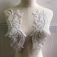 Appliques en dentelle de maille de luxe brodées de perles et de paillettes multicolores par paire pour robe de soirée LT2778A