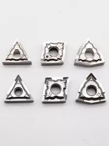 Hoja de aluminio CNC en forma de melocotón diamante triangular Cu-Al hoja de fresado agujero interior torno cortador de aleación grano
