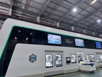 Machine de fabrication de serviettes hygiéniques ultra-rapide sans personnel JWC 1500PPM