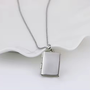 Medallón de marco de fotos Rectangular de acero inoxidable con acabado brillante en forma de <span class=keywords><strong>libro</strong></span> medallón en blanco imagen tallada medallón colgante joyería - Product Image 2