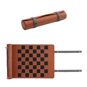 Jeu d'échecs de luxe en cuir PU avec logo personnalisé, pièces magnétiques, nouveau design, plateau portable, jeu de société enroulable pour les voyages et le divertissement - Product Image 1