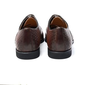 Chaussures Oxford classiques en cuir véritable pour hommes, design italien, à lacets, populaires pour le bureau, les affaires ou les mariages, idéales pour l'été - Product Image 3