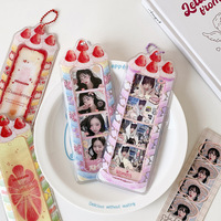 Porte-cartes 4 compartiments en PVC motif fraise Ins pour breloque de sac, support pour 4 photos, porte-photocard Kpop Idol pour pendentif de porte-clés