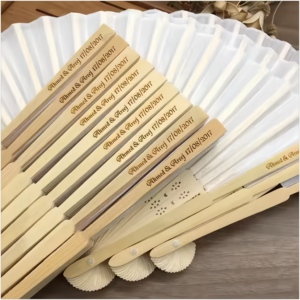 Abanico de tela al por mayor, personalizado, económico, con mango de bambú, de seda blanca impresa, para novias, artesanal, para decoración - Product Image 4