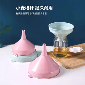 กรวยพลาสติกสำหรับครัว ดีไซน์คอขวดยาว 4.7 ซม. สำหรับขวด ใช้งานง่าย รินได้ไม่หก - Product Image 2