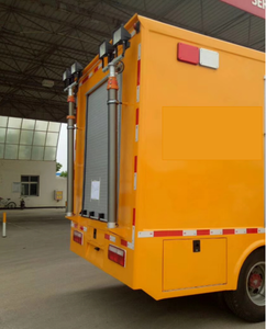 Mât <span class=keywords><strong>de</strong></span> levage en aluminium à mât télescopique pneumatique à déploiement rapide <span class=keywords><strong>de</strong></span> 4m/6m pour les chantiers <span class=keywords><strong>de</strong></span> construction <span class=keywords><strong>de</strong></span> drones éclairage temporaire - Product Image 4