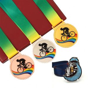 Venta al por mayor barato diseña tu propia aleación de zinc en blanco 3D oro Premio maratón correr metal personalizado deporte medalla - Product Image 1