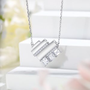Collar con colgante de plata de ley 925 con forma de corazón y circonita cúbica, diseño minimalista, joyería de moda para mujer, compromiso/boda, logotipo personalizado OEM/ODM. - Product Image 3