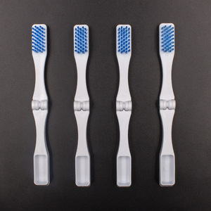 Brosse à dents pliable de voyage, poils moyens, pliable, pour adulte, 7,35 g, brosse à dents manuelle - Product Image 1