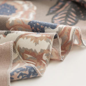 Écharpe imprimée vintage <span class=keywords><strong>douce</strong></span> nouvelle écharpe chaude en sergé de grandes fleurs pour femmes - Product Image 5