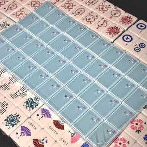 Set Mahjong di Lusso Blu Perla Trasparente Bam Bird con 160 Tessere Intagliate, Set Mahjong Personalizzato Serie Piante, Regalo - Product Image 1