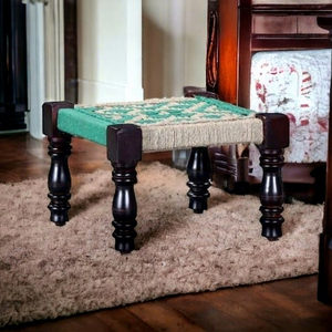 Élégant tabouret ottoman Peeda en corde tressée vert et blanc, en bois, écologique, léger et empilable, pour entrée, chambre, supermarché - Product Image 1
