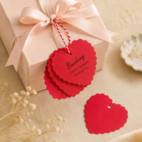 Étiquettes volantées personnalisées rouge profond, forme romantique découpée, impression dorée, pour boutique, mariage, cadeau
