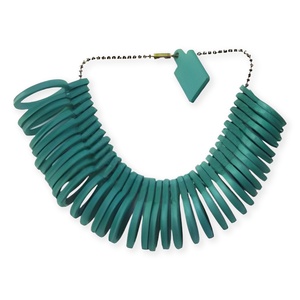 s179c Jauge de taille de bague en plastique vert 1-36 Norme continentale 13.0-24.2mm Boucles de mesure pour doigts Outils de bijouterie Fourniture en gros - Product Image 1