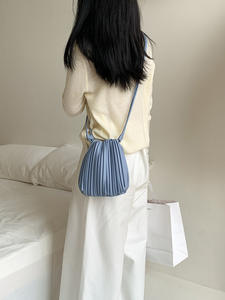 <span class=keywords><strong>PU</strong></span> 褶皱斜挎包 法式设计手机包 拉链开合 女式斜挎包 - Product Image 5