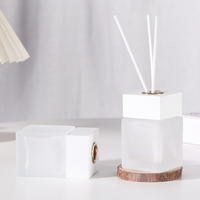 100ml personnalisé blanc bouchon en bois givré luxe carré roseau diffuseur bouteille verre vide avec bâtons