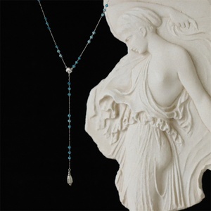 Colliers longs à pampilles en acier inoxydable avec pendentif coquillage et cristal bleu pour femmes, vente en gros - Product Image 2