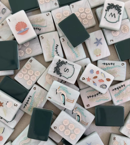 Jeu de tuiles de mahjong américain vintage à thème nautique, 160 pièces en acrylique, pour 4 joueurs, gravées ancre et phare, antidérapantes, avec tapis, cadeau - Product Image 1