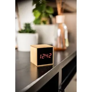 Reloj de mesa de bambú, merchandising sostenible - Product Image 3