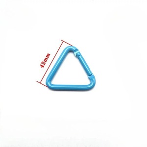 Mosquetón Triangular # Accesorio para mochila de exterior con 5 ganchos metálicos, color negro - Product Image 5