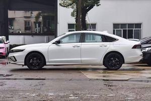 Auto Usado 2023, <span class=keywords><strong>Honda</strong></span> <span class=keywords><strong>Accord</strong></span> Deluxe Sedán, 4 Puertas, 5 Asientos, 260T, Automático, Cámara Trasera, Volante a la Izquierda, Techo Corredizo, Disponible en Stock - Product Image 4