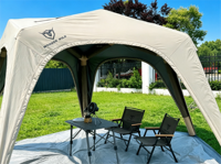 Tente dôme gonflable à cinq côtés, grand espace, protection UV, imperméable, installation rapide, abri pour le camping en plein air
