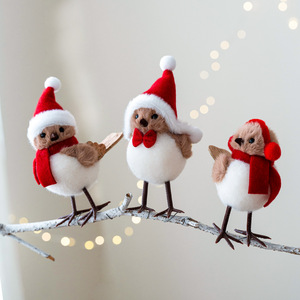 Offre Spéciale : Décoration de Noël – Oiseau en Mousse Rouge Adorable pour Ornements de Fête à Domicile - Product Image 3