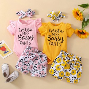 Conjunto de Ropa para Bebé Niña Recién Nacida, Amarillo, Tres Piezas, Estampado de Letras, Manga Corta, Estilo Casual para Verano - Product Image 1