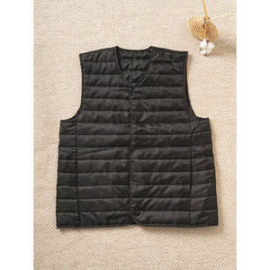 Gilet imbottito tascabile in tessuto 100% a maglia stile Casual con decorazione a bottone e Logo - Product Image 1