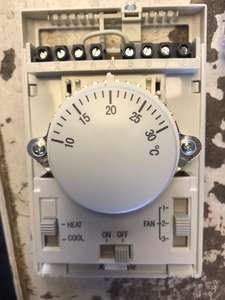 थर्मोस्टेट T6373A1108 अच्छी गुणवत्ता और स्टॉक में - Product Image 4