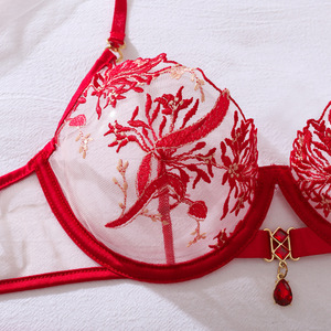 Conjunto de Lencería de Encaje Tejido Rojo para el Día de San Valentín para Mujer, Spandex/Poliéster, Bordado 3D, Copas Extraíbles, Medias Transparentes, 4 Piezas - Product Image 6