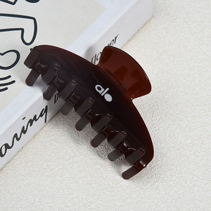 Nuovissime Pinze per Capelli in Acetato Monocolore con Logo, Design di Tendenza, Molto Vendute per Uso Quotidiano, Accessorio di Moda - Product Image 6