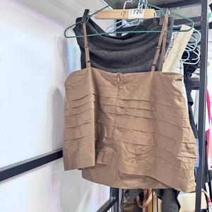 Balles de jarretelles de vêtements usagés d'occasion mixtes Balles de vêtements usagés - Product Image 2