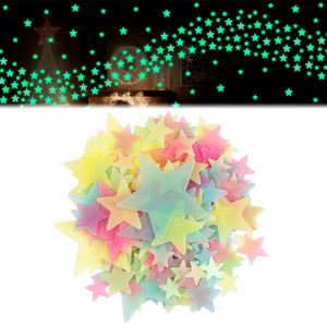 100 pièces/ensemble d'autocollants muraux en plastique fluorescent en forme d'étoiles lumineuses pour la décoration de plafond et de murs lors de fêtes et festivals - Product Image 1