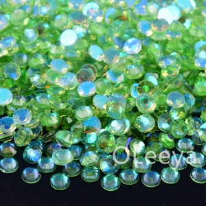 OLeeya Vente en gros de cristaux en verre à dos plat SS6-SS30, couleurs vertes de luxe, strass non thermocollants en verre pour la décoration des ongles et le bricolage - Product Image 4