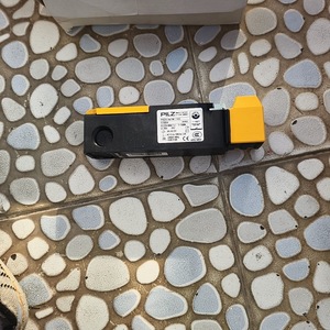 Interrupteur de verrouillage de porte Pilz Psen Me1M 1As 24 V, interrupteur de sécurité pour armoire, fabrication allemande - Product Image 3
